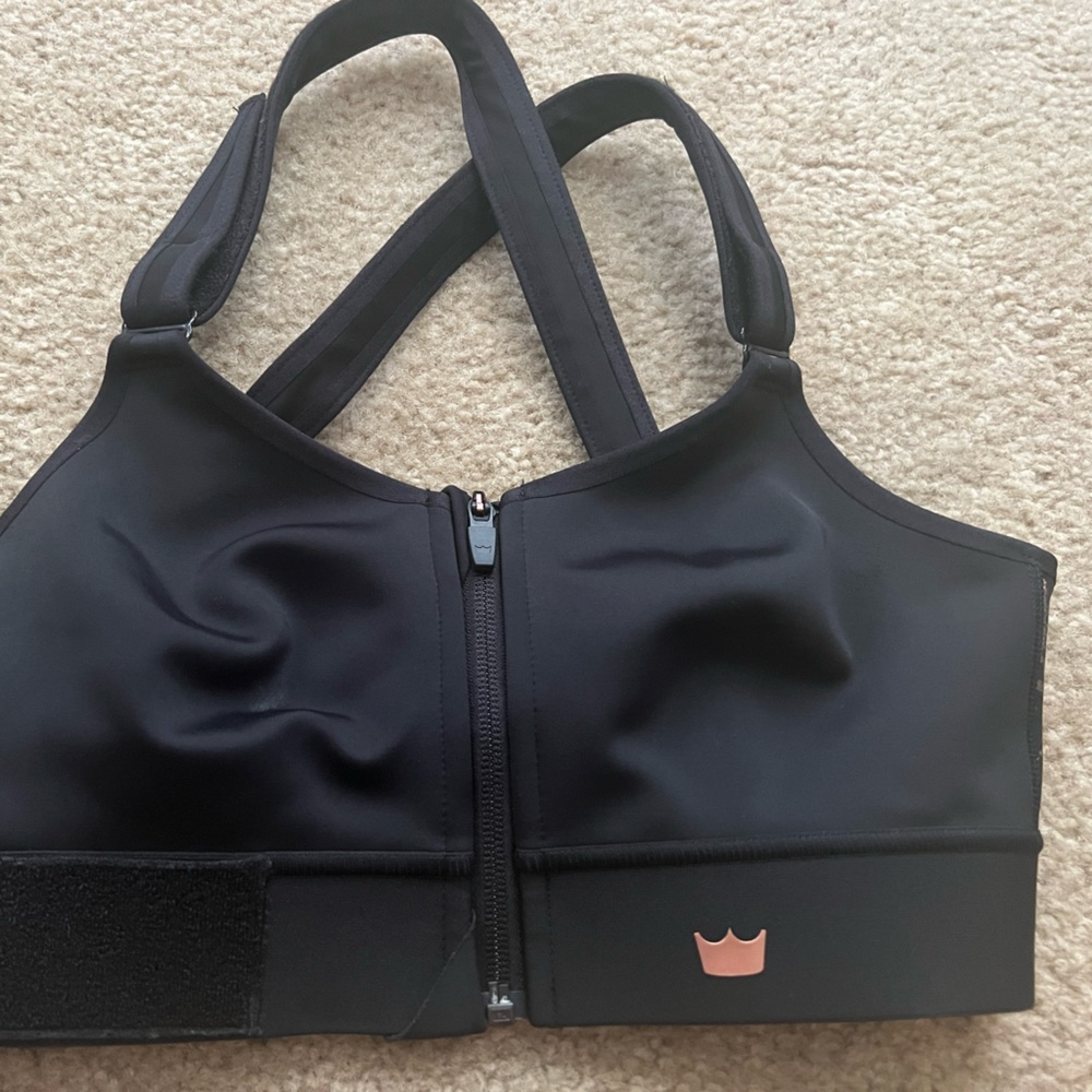Shefit sports bra